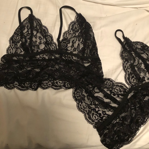 2/$25 SALE NEW Black Lace Bralette - Picture 2 of 3